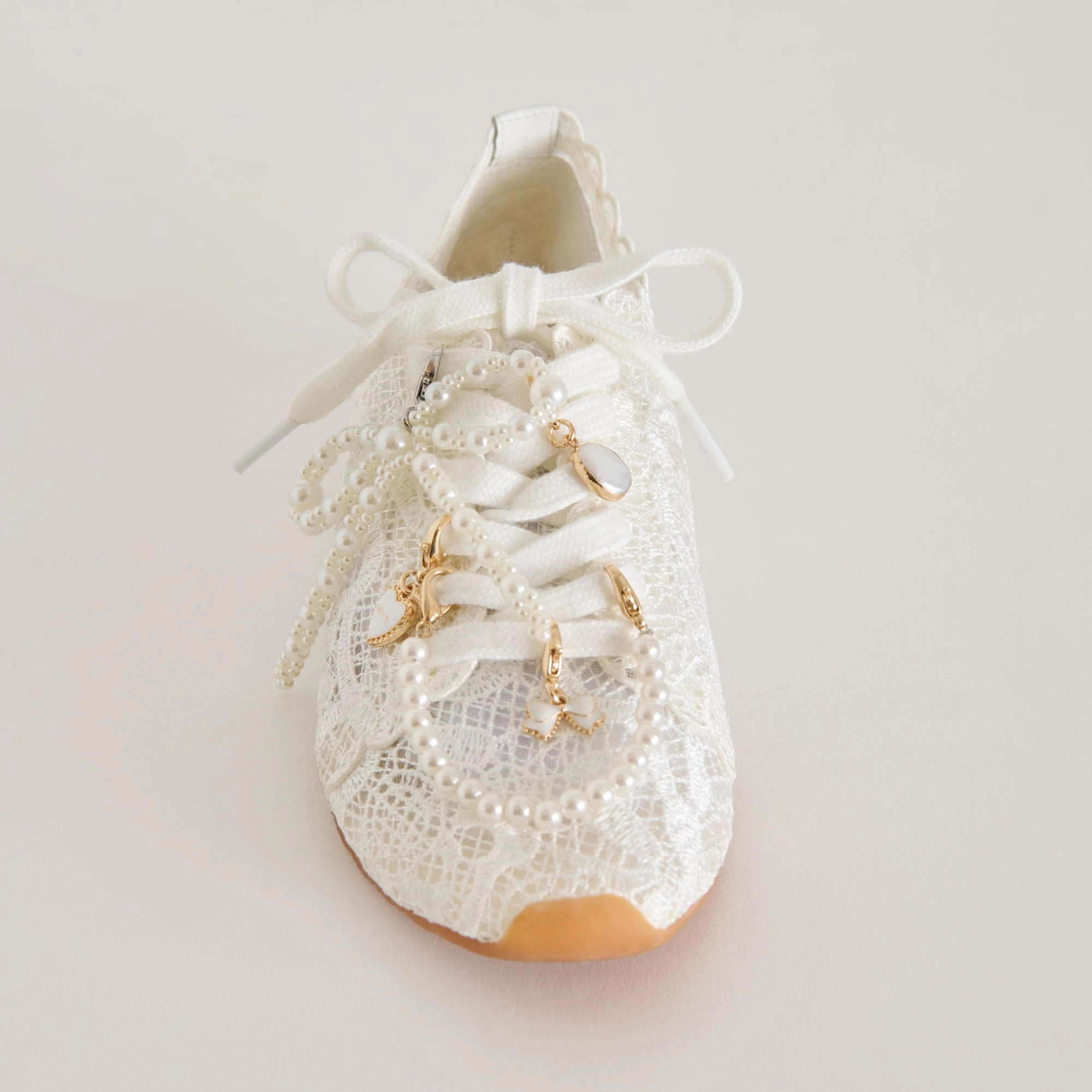 DAYANA SNEAKERS WHITE LACE   PEARL CHARM BUNDLE