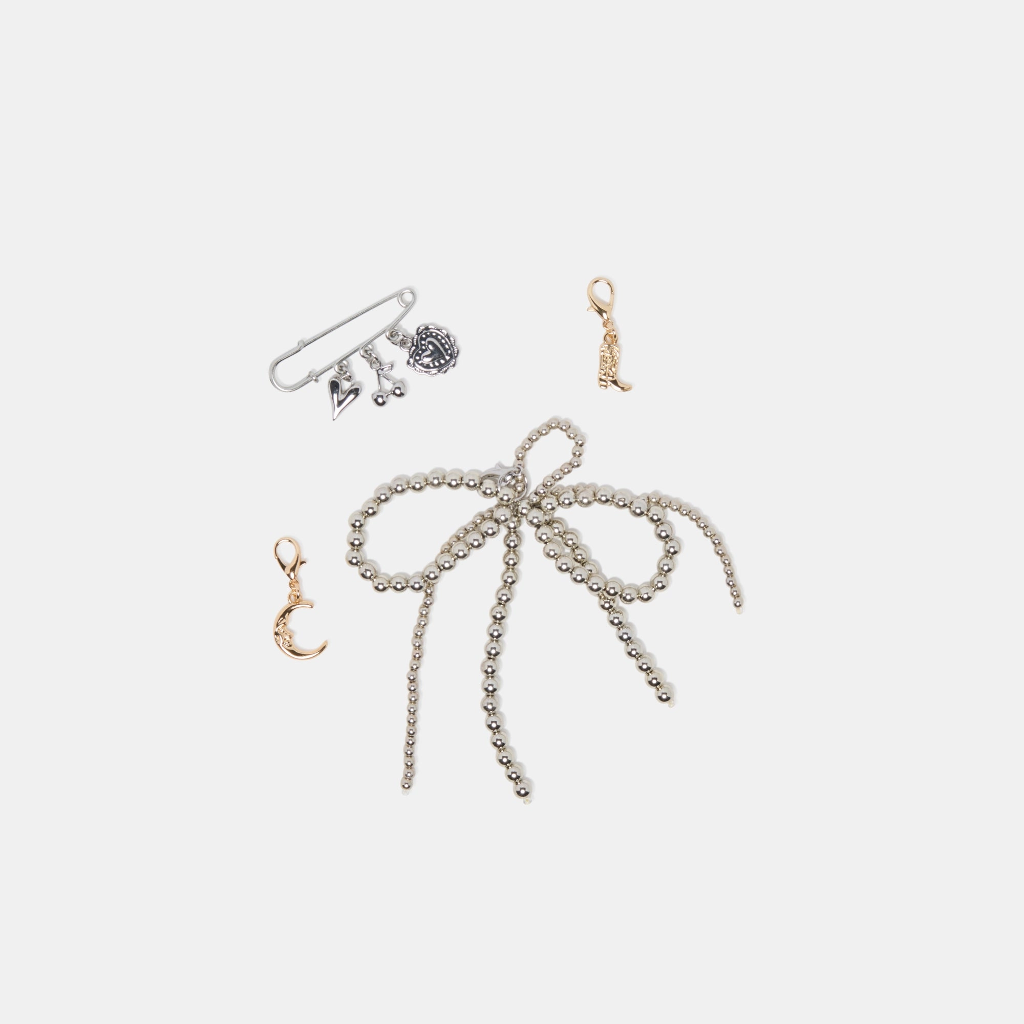 DAYANA SNEAKERS WHITE LACE   PIN CHARM BUNDLE