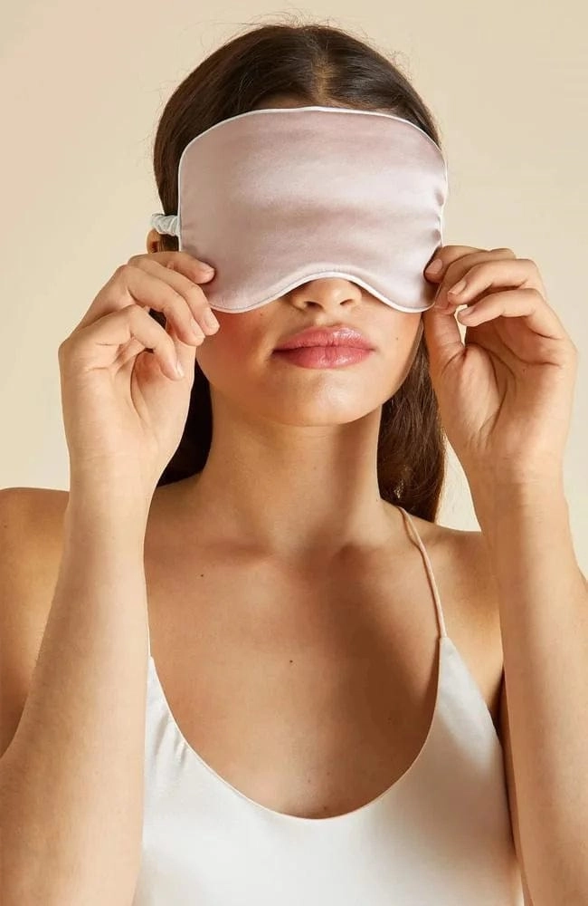 Silk Oyster Ivory Eyemask
